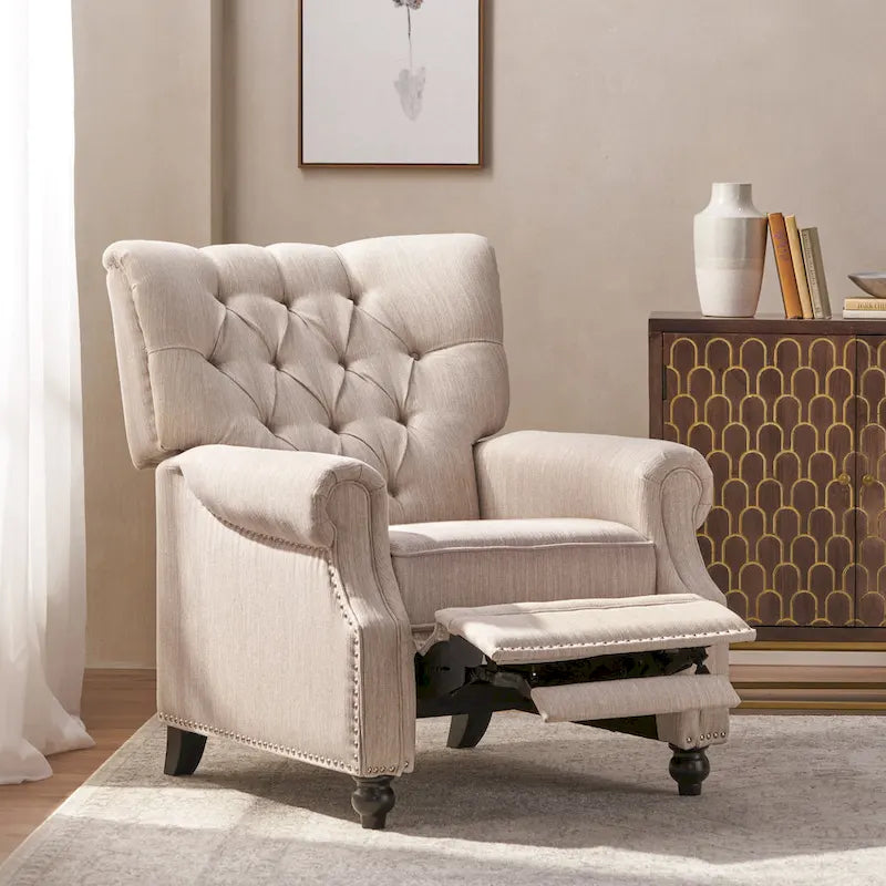 Poltrona reclinabile a spinta color marrone chiaro/beige con finiture borchiate, seduta singola