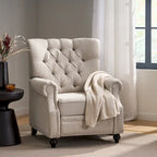 Poltrona reclinabile a spinta color marrone chiaro/beige con finiture borchiate, seduta singola
