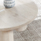 Tavolino rotondo color sabbia, 3 gambe, stile minimalista, 1 posto