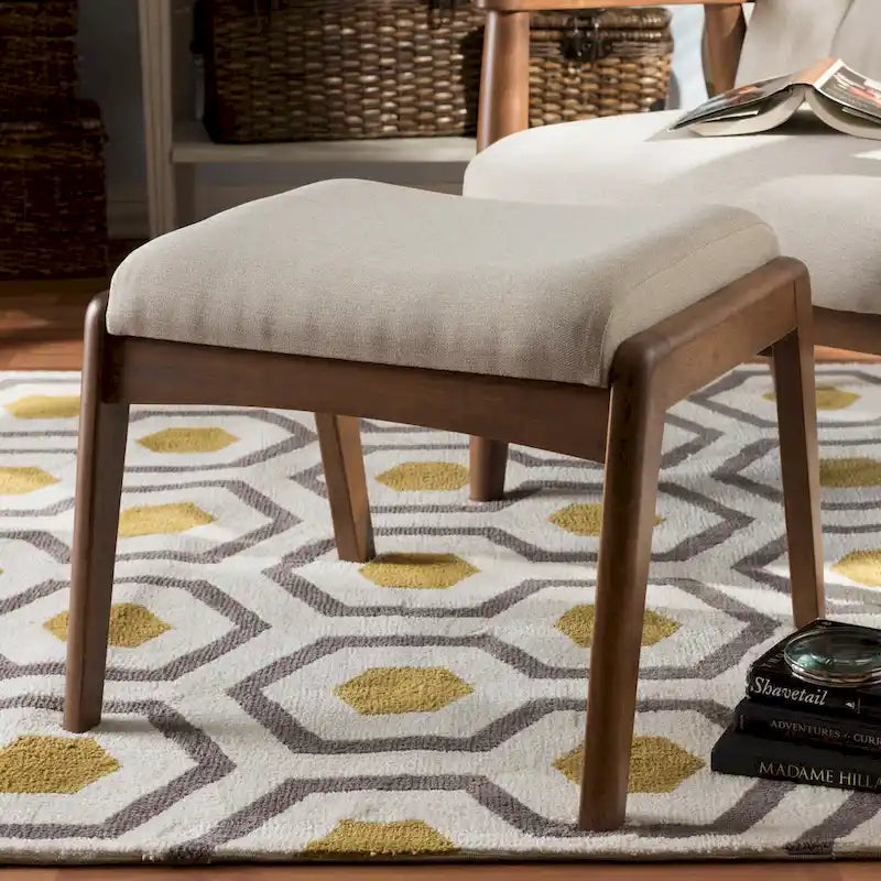 Pouf imbottito Carson Carrington Forssa in noce, stile Mid-century