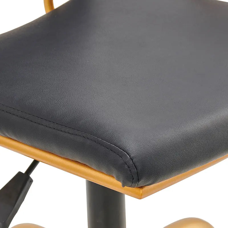 Sedia da ufficio girevole a mezza altezza in pelle vegana bianca/nera, struttura color oro, 1 persona